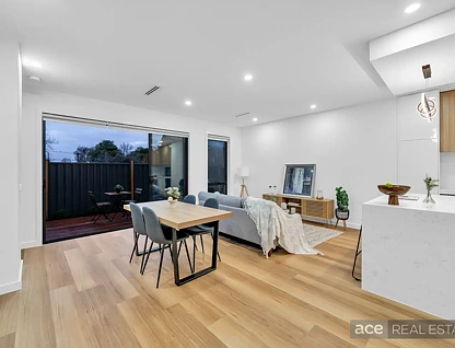 1/4 Joseph Street, Bundoora, VIC 3083, 3房, 2浴, Townhouse