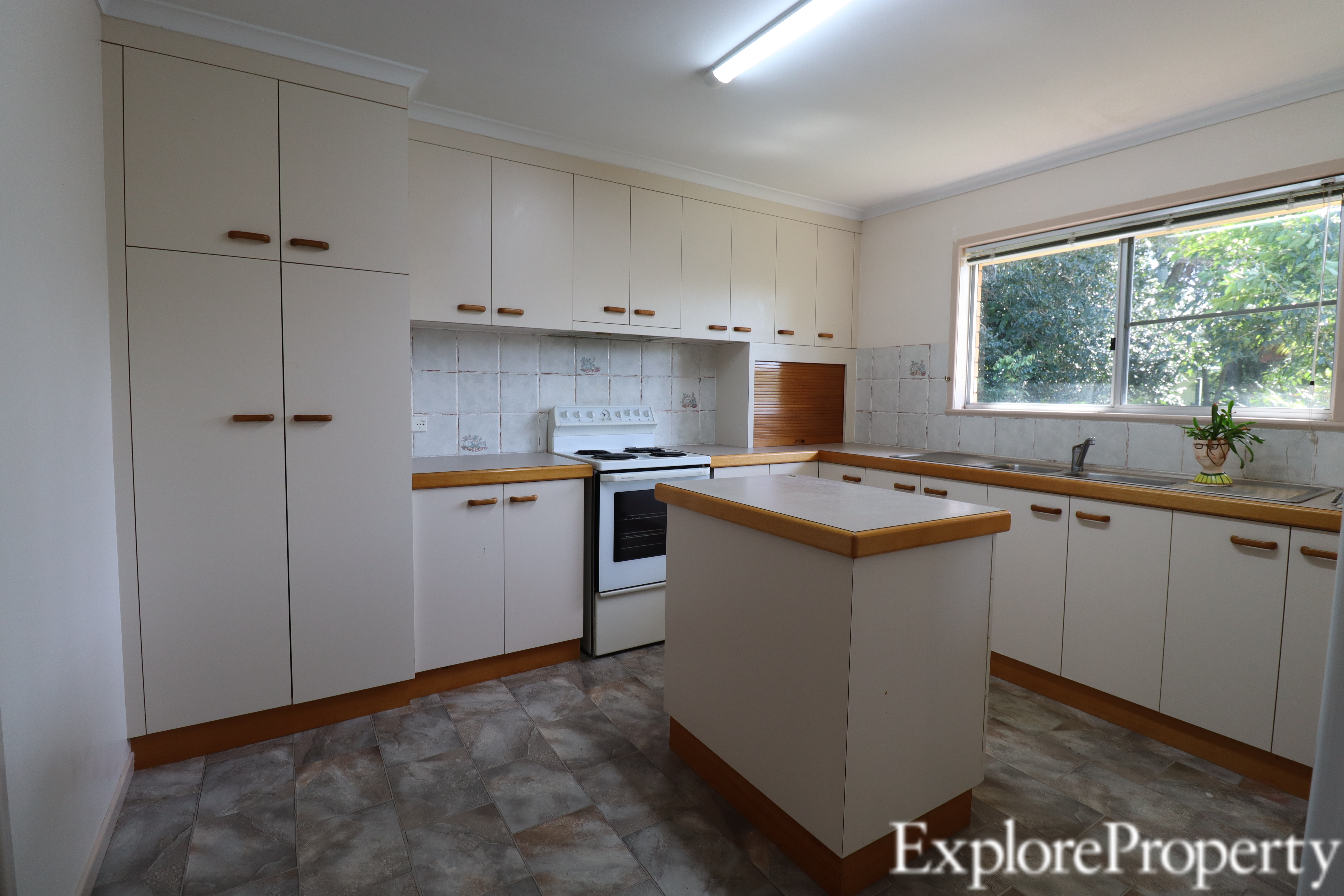 13 VAN ELDIK AV, ANDERGROVE QLD 4740, 0 Schlafzimmer, 0 Badezimmer, House