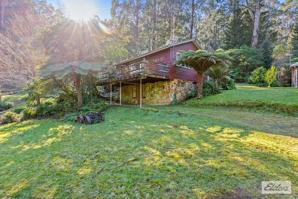 Tanjil Bren 3 Slaapkamer Rustic Mountain Retreat with Timeless Character & Charm