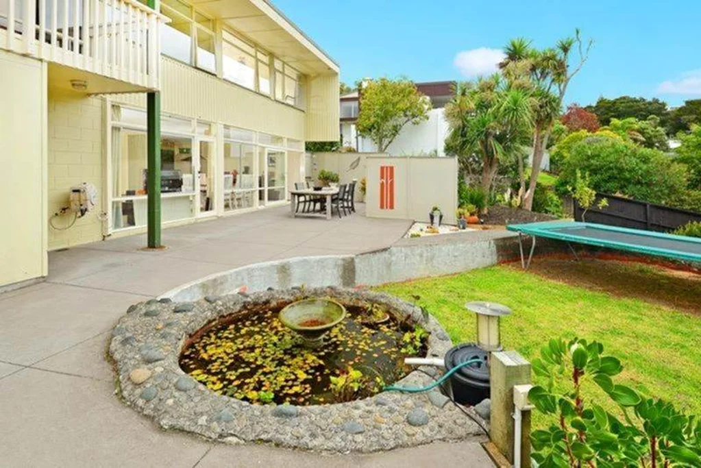Spacious Family Home with Dual Living Potentia...