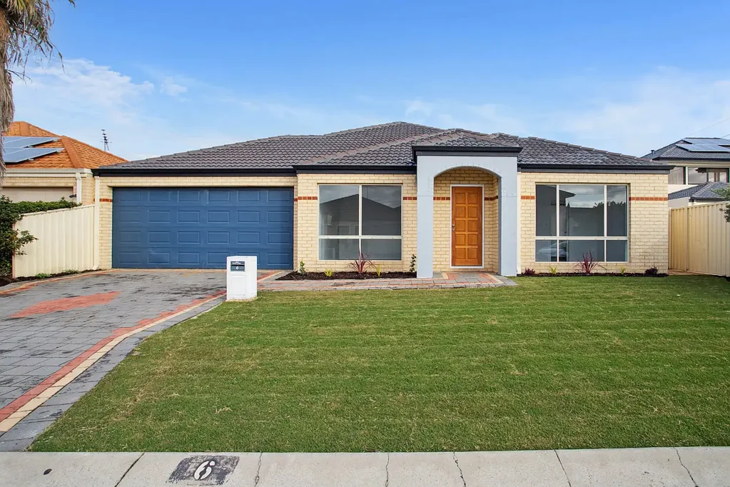 Landsdale 4 Slaapkamer Style, Space & Convenience – With Theatre Room!