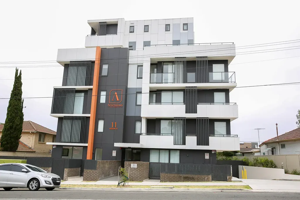 One Bedroom Stylish Apartment in Ideal Location