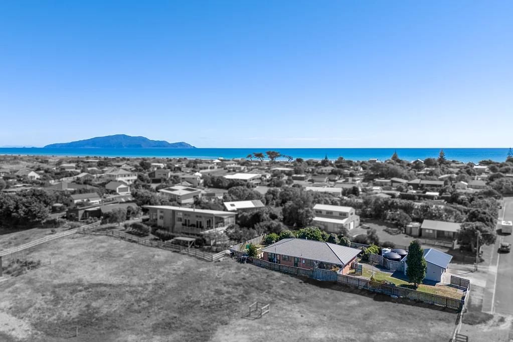13 Brendan Drive, Te Horo, Kapiti Coast, Wellington