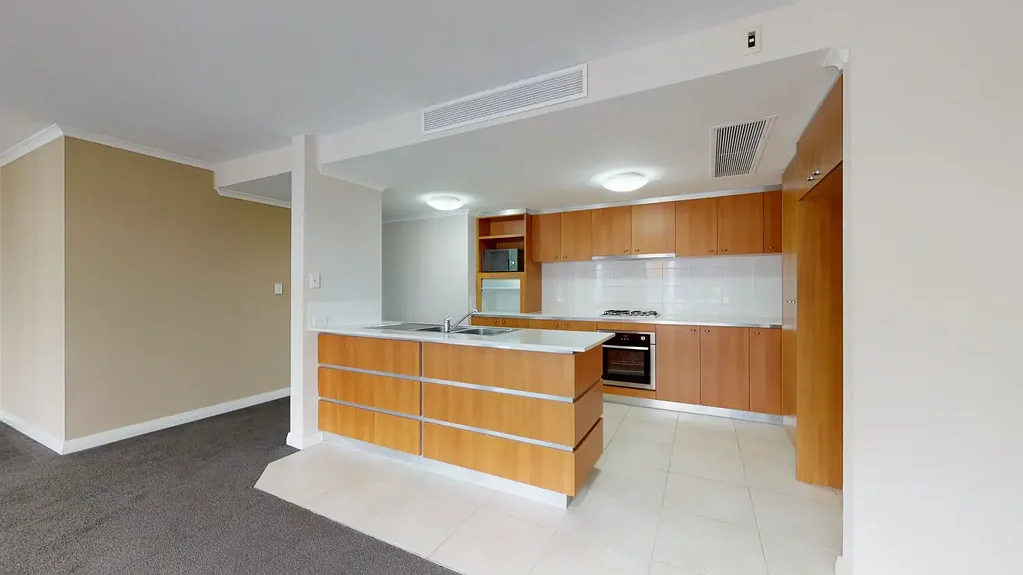 Top Floor Spacious Apartment with large balcony.