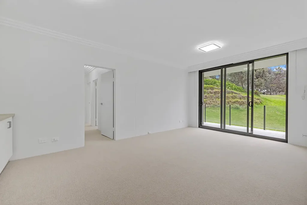 Renovated Light filled 2 Bedroom Apartment In Prime Position!