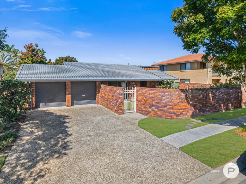 Idyllic family home in prime location Sunnybank Hills State School catchment