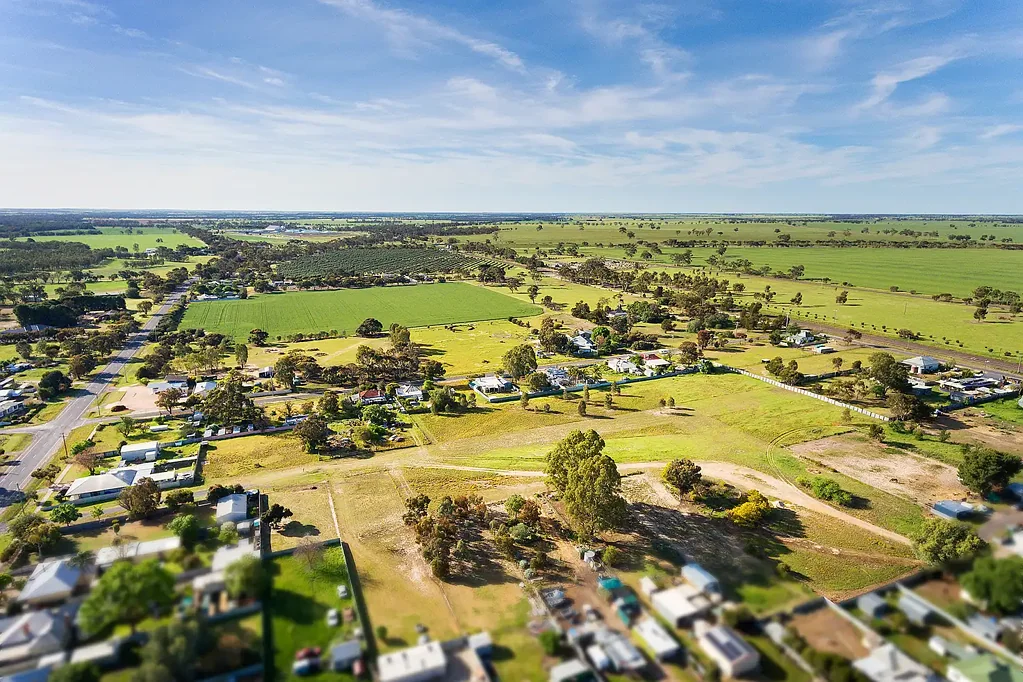 Dimboola  CLEAR FLAT BLOCK!