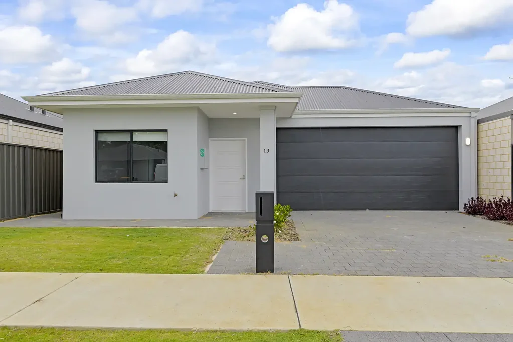 Hilbert 4침실 NDIS-Approved, Fully Accessible 4-Bedroom, 4-Bathroom property. Exceptional Accessibility, Strong Yield Potential & Low-Maintenance Design