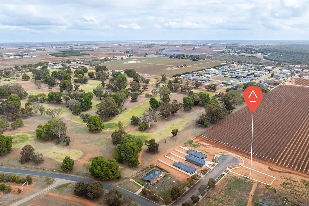 8 Carrazza Court, Robinvale, VIC 3549