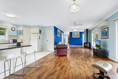 1/8 Gavan Street, Bright, VIC 3741, 3房, 2浴, House