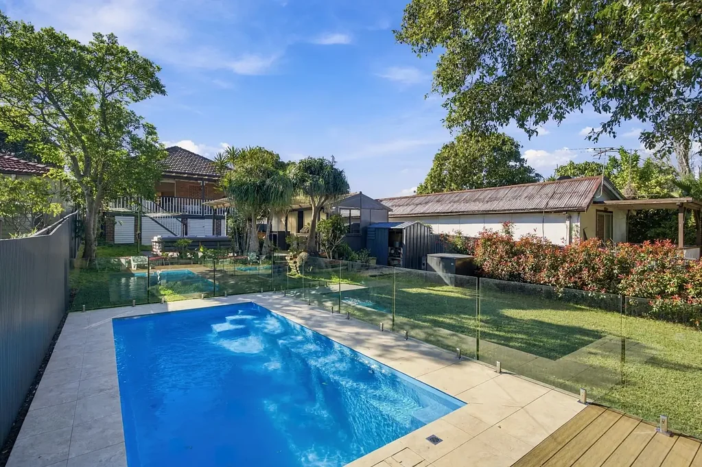 Bexley North 4ਬੈੱਡਰੂਮ A Spacious Family Haven with Poolside Appeal