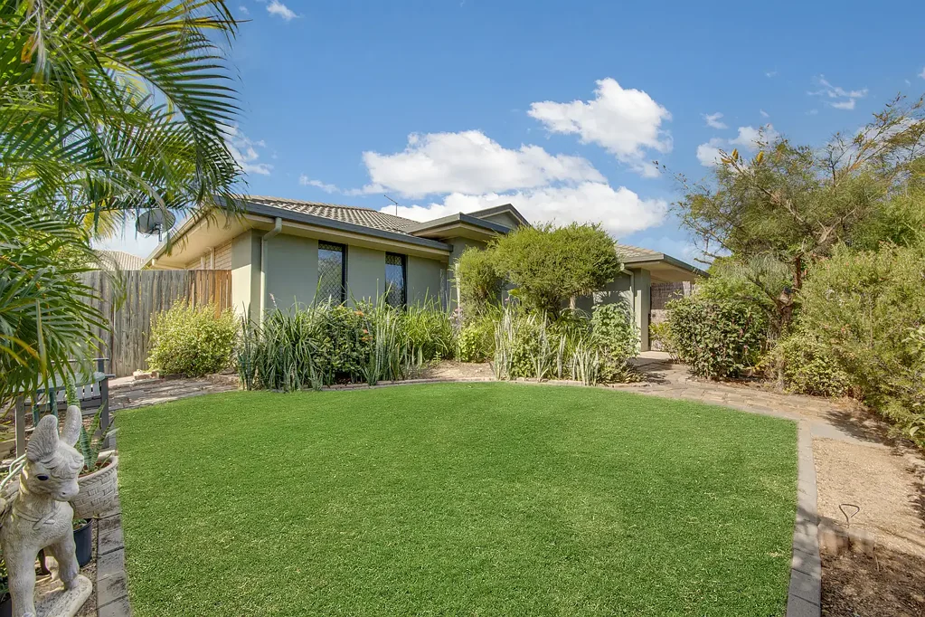 Beautiful Family Home in Sought-After Cloudscape Estate