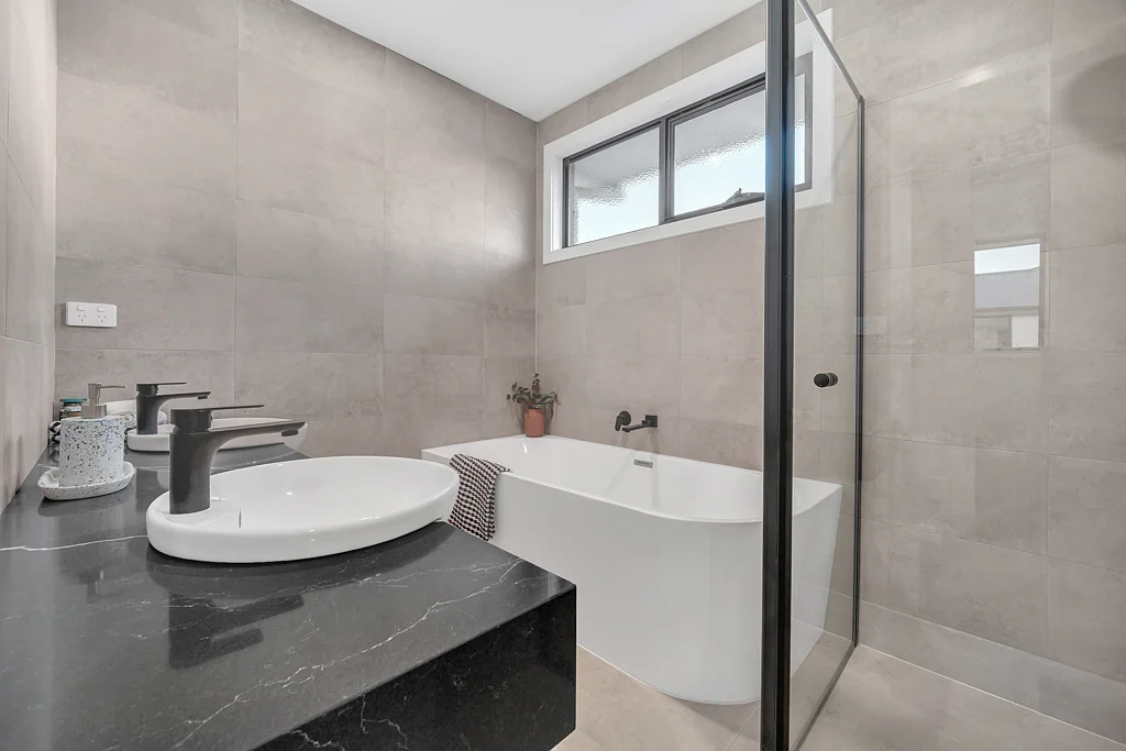 2/132 Golf Links Road, Berwick, VIC 3806