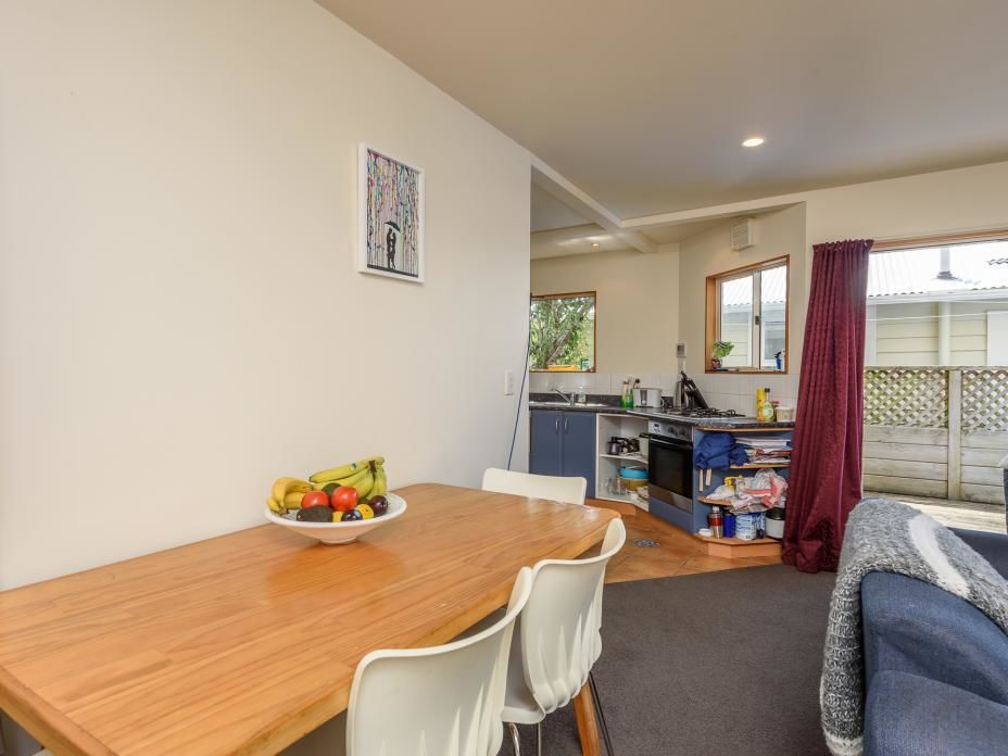 2/13 Henderson Street, Karori, Wellington, 2 phòng ngủ, 1 phòng tắm