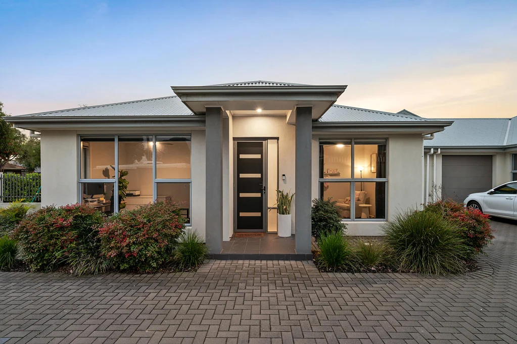 Semaphore Park 3房  Refined Coastal Living in a Prime Semaphore Park Setting