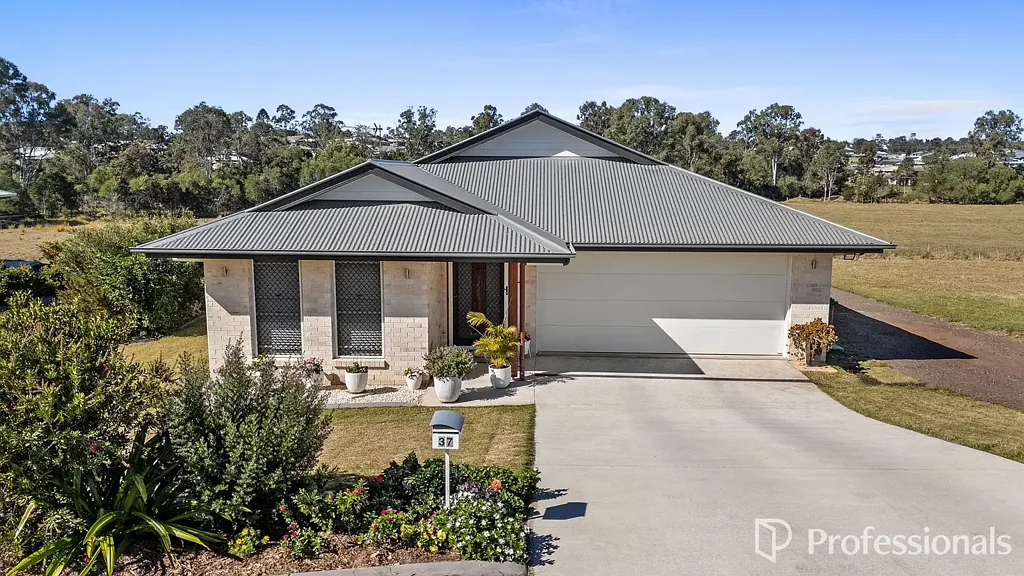 37 Eagle Hawk Drive, Southside, QLD 4570