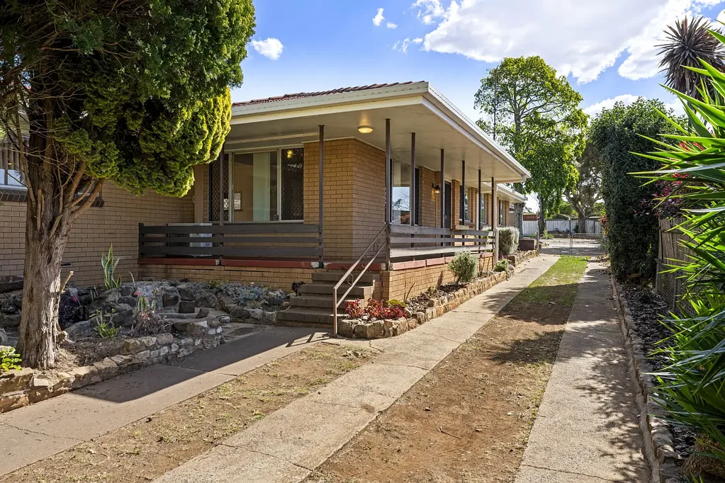 Wilsonton 4Zimmer Great Bones, Big Block, Bigger Opportunity