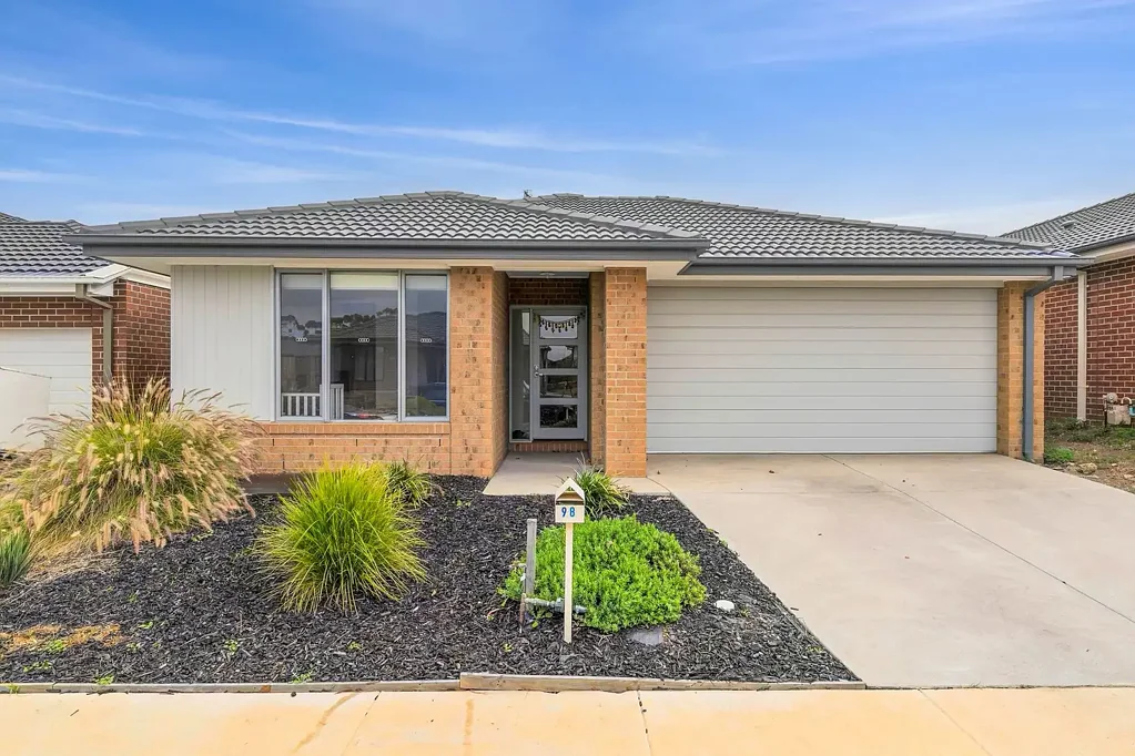 98 Opal Drive, Leopold, VIC 3224