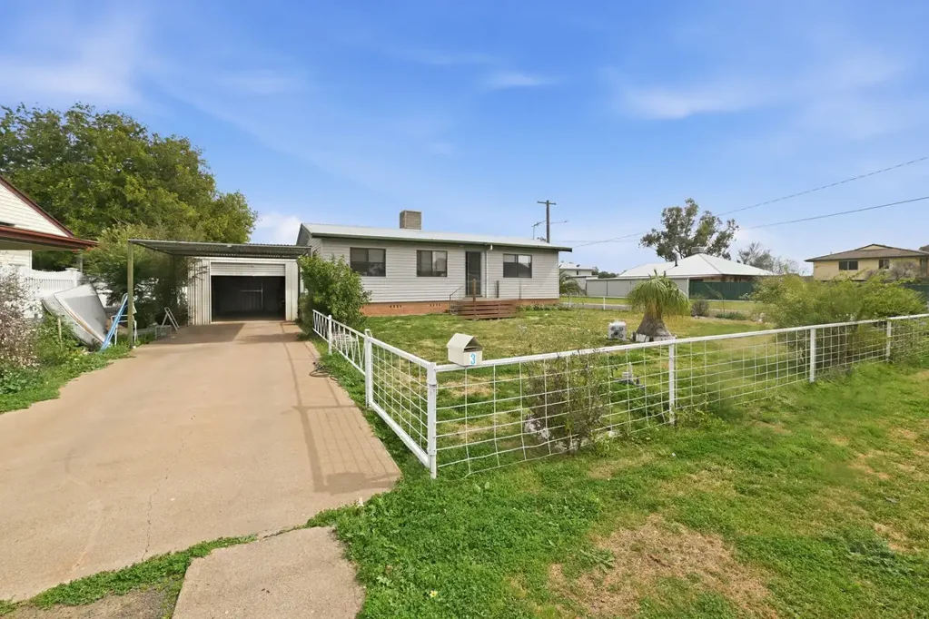 Narrabri 4Kwarto Investment Opportunity with Potential to Add Value