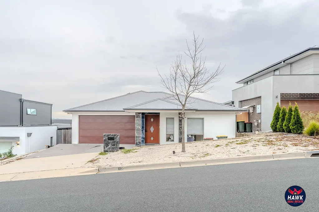 Stunning Designer Residence with High Ceilings, Entertaining Deck & Premium Finishes in Denman Prospect!