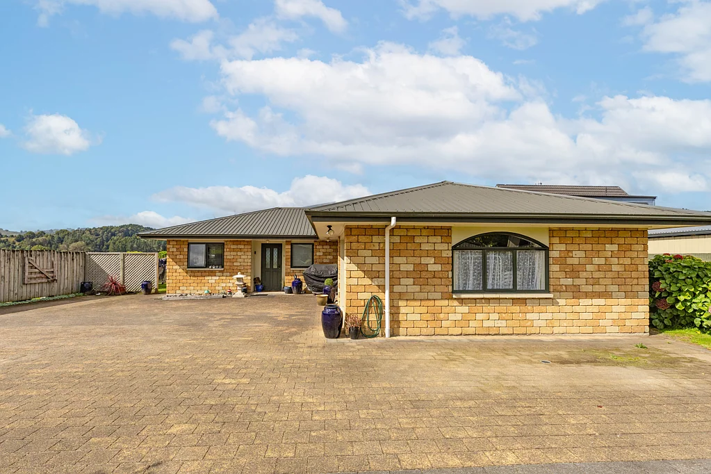 Taumarunui 2ਬੈੱਡਰੂਮ Low Maintenance Brick Home With Amazing Views!