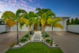 12 Shalom Close, Cooya Beach