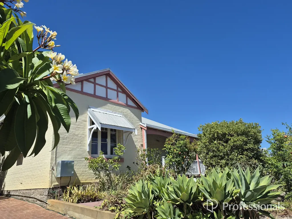 Charming Character Home in a Prime Victoria Park Location