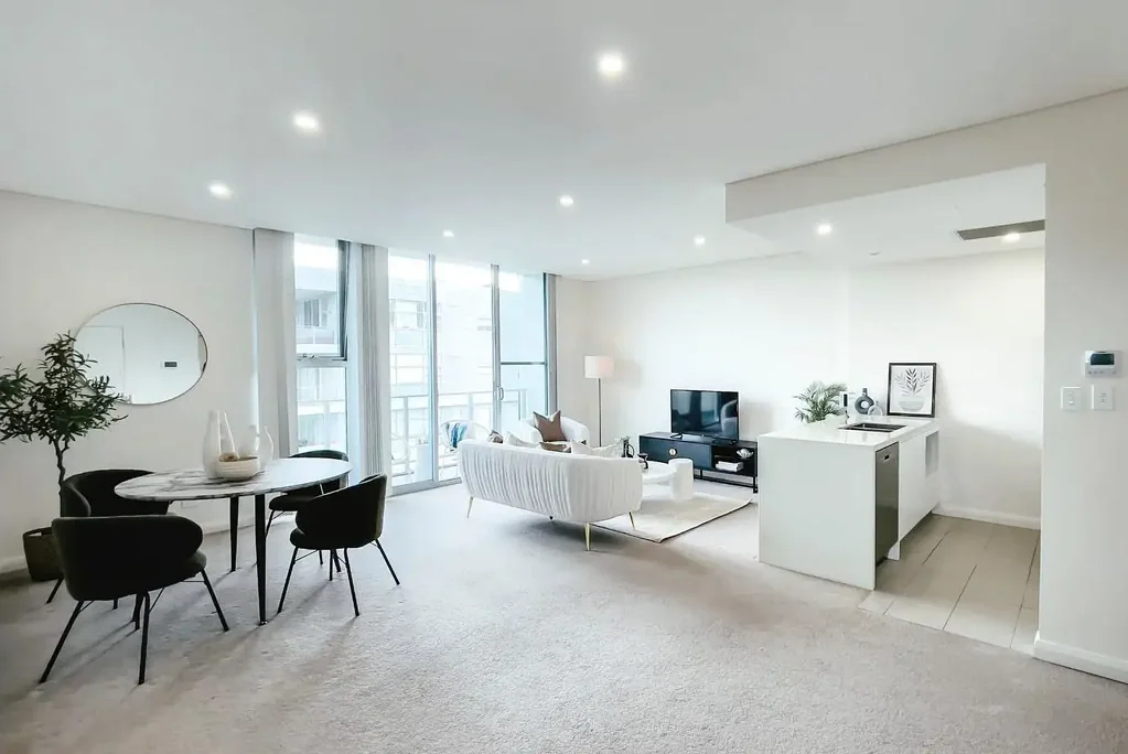 2 Bedrooms Apartment In Gordon For Lease