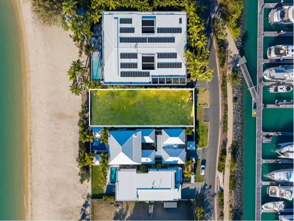 Airlie Beach Incredibly Rare Waterfront Opportunity in Australia