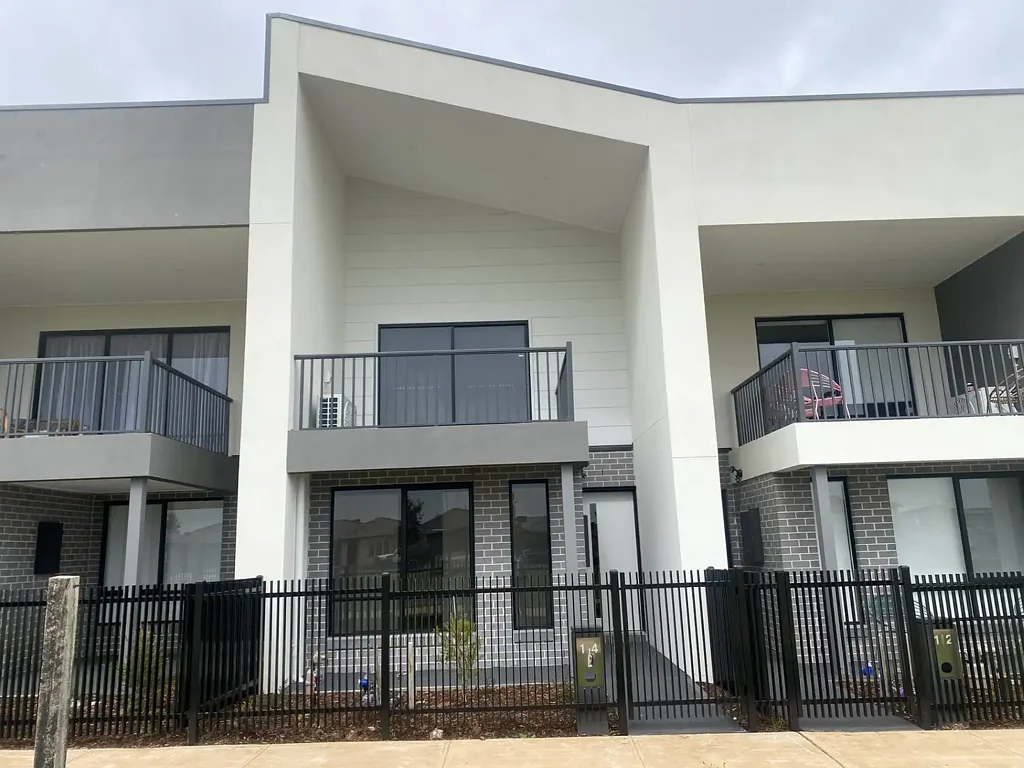 Nearly new property in prime Location