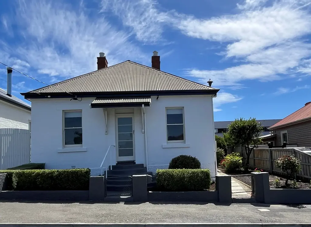 Charming Two Bedroom House in New Town