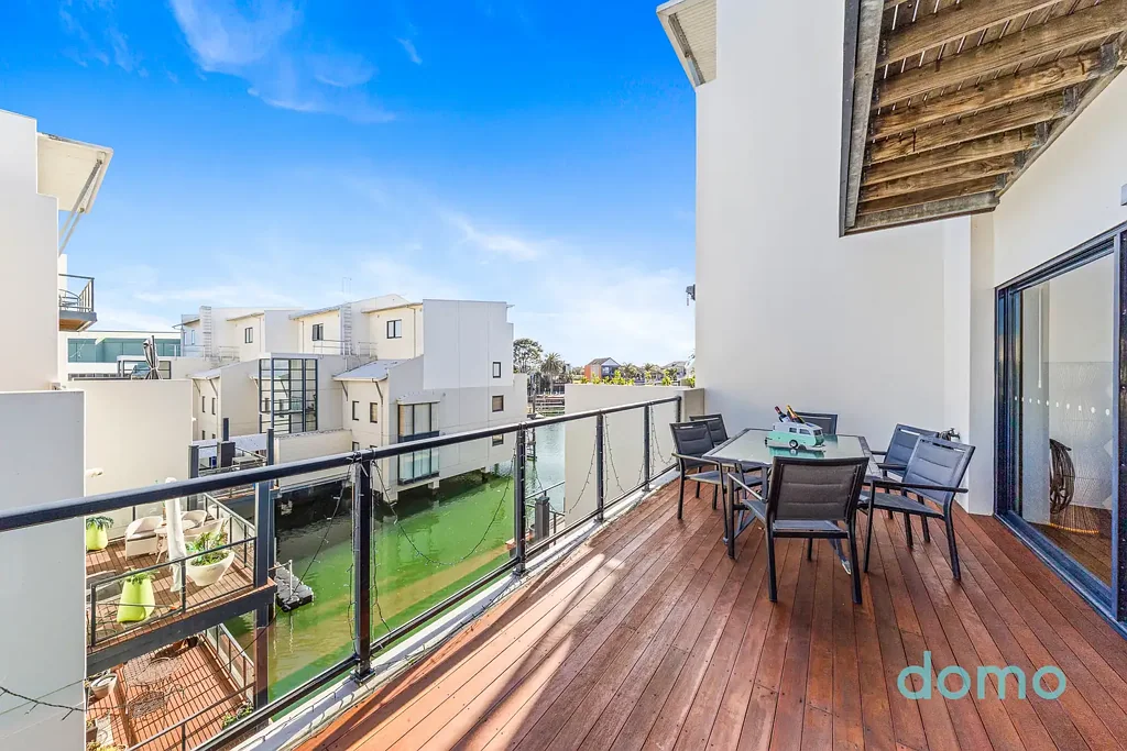 Patterson Lakes 2ਬੈੱਡਰੂਮ Stylish Waterfront Penthouse with Resort-Style Appeal