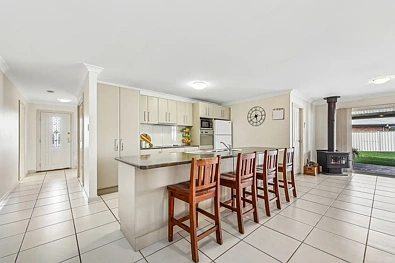 18 Dickson Court, Mudgee, NSW 2850, 5房, 2浴, House