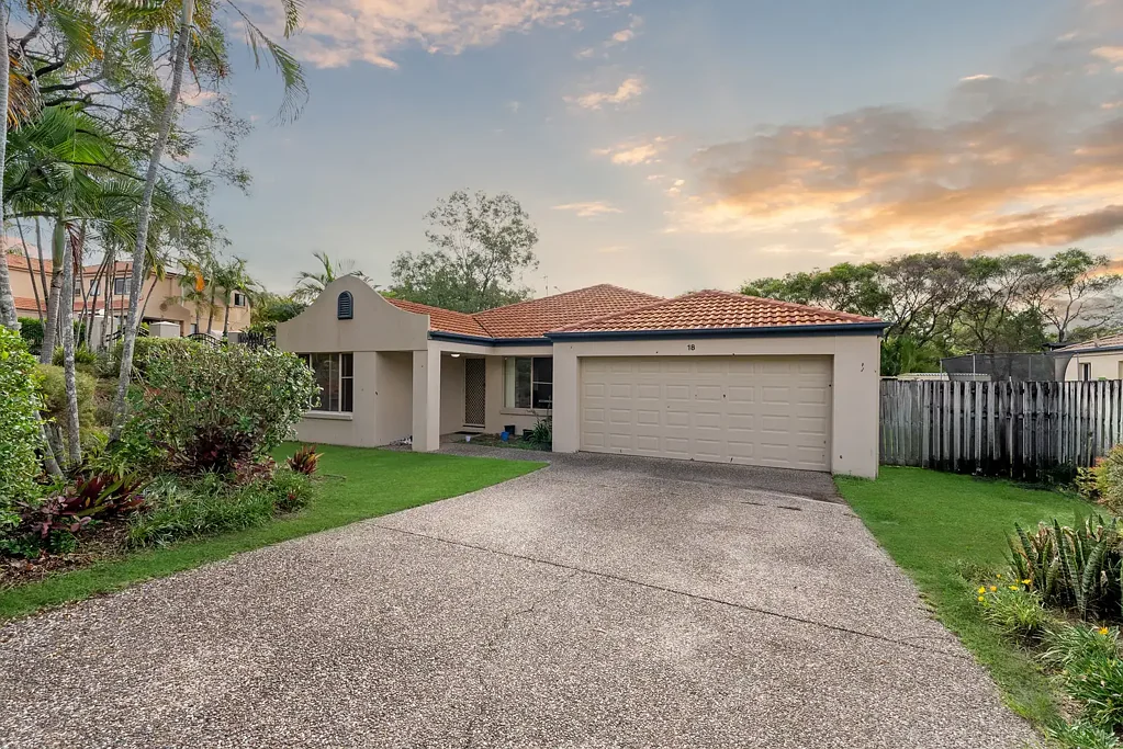 18/1-5 Studio Drive, Pacific Pines, QLD 4211
