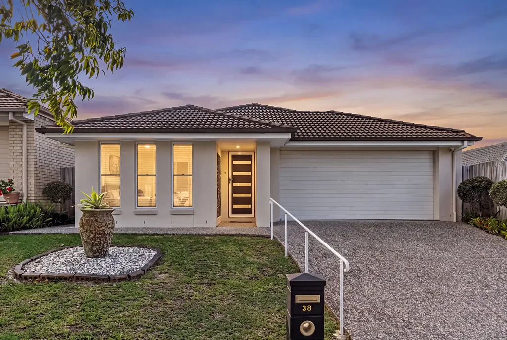 Bray Park 3બેડરૂમ MODERN LOW-MAINTENANCE LIVING IN A GREAT BRAY PARK LOCATION