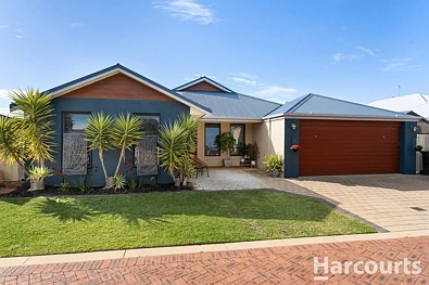 Lakelands 4房 Family Comfort with Poolside Entertaining