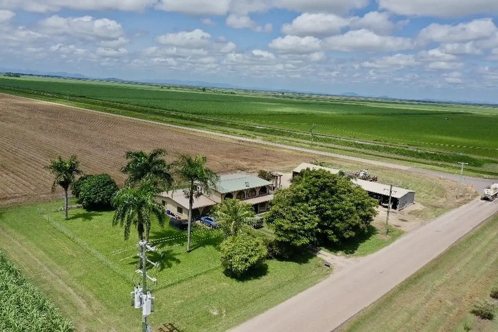 Mona Park  Premium Burdekin Farm - Houses - Sheds - Machinery - Crop