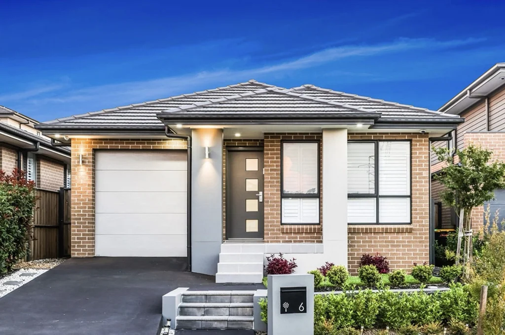 4-Bedroom Home in Box Hill!