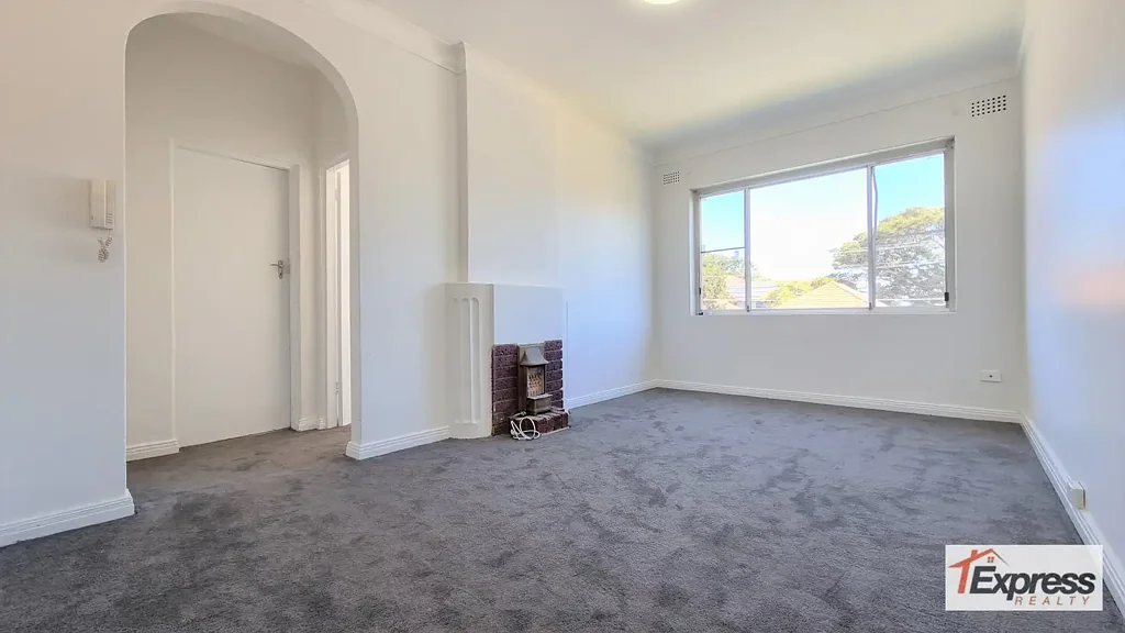 TWO BEDROOM APARTMENT IN GREAT LOCATION