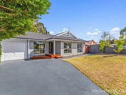 17 Kingfisher Place, South Morang