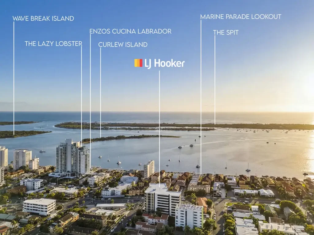 Labrador 2બેડરૂમ Back to Market with Motivated Vendors - Unique Beachside Apartment with Quiet Position, Private Entrance & Over-sized Courtyard