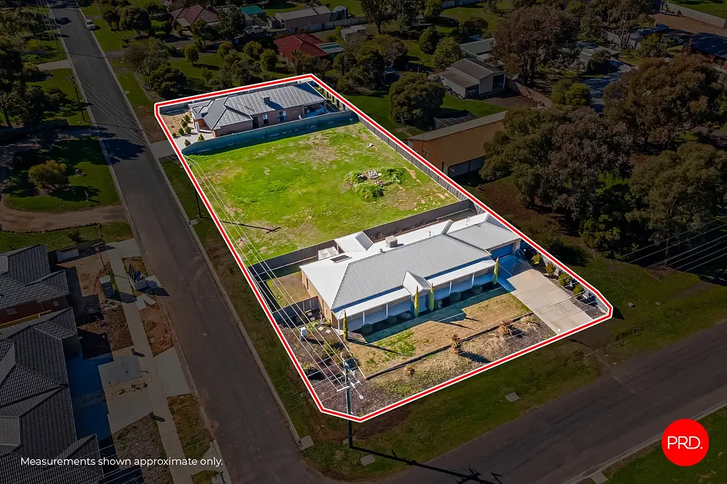 Huntly 8ਬੈੱਡਰੂਮ Dual Homes + Large Block - Endless Opportunity