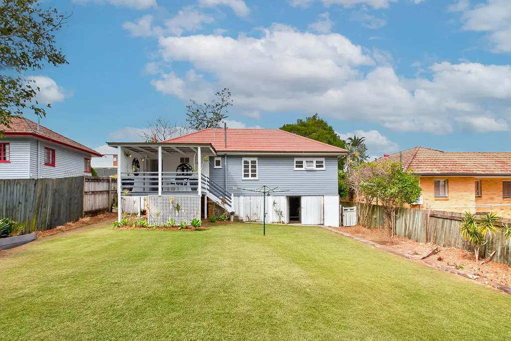 Ashgrove 3房 在 Ashgrove 难得的立足之地 Character. Convenience. Opportunity.