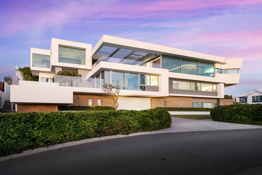 9 King Albert Road, Trigg, WA 6029