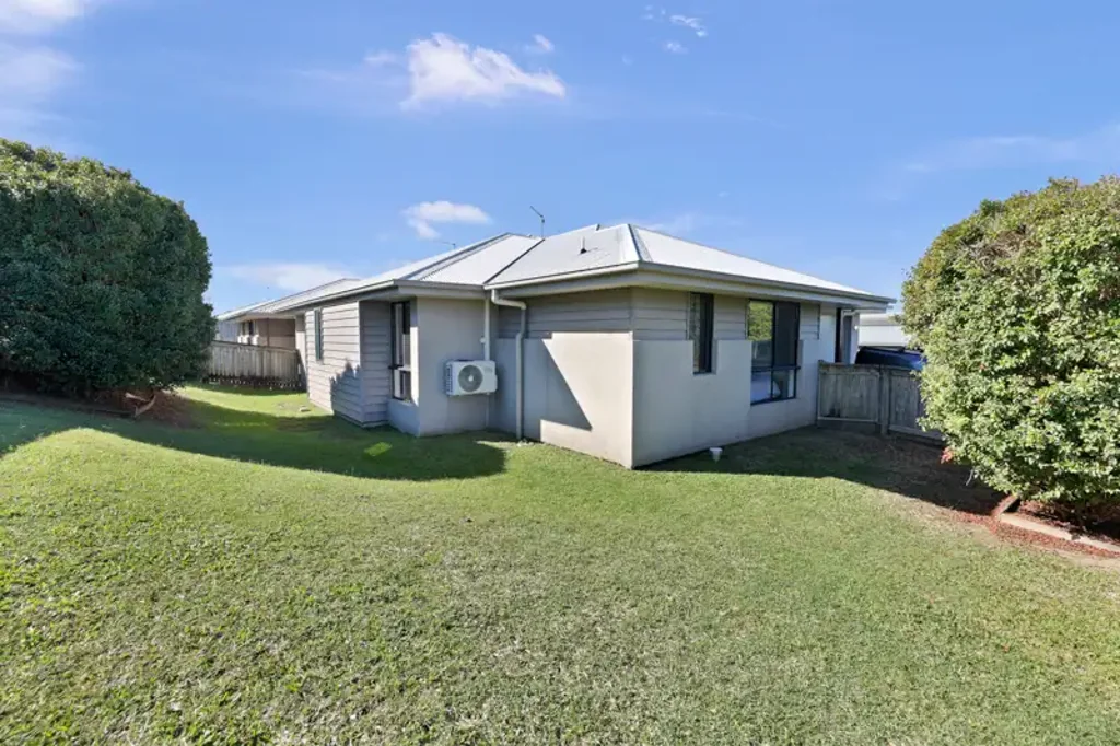 Rural View 3Moenga THE PERFECT FIRST HOME - MODERN, LOW-MAINTENANCE & READY TO MOVE IN