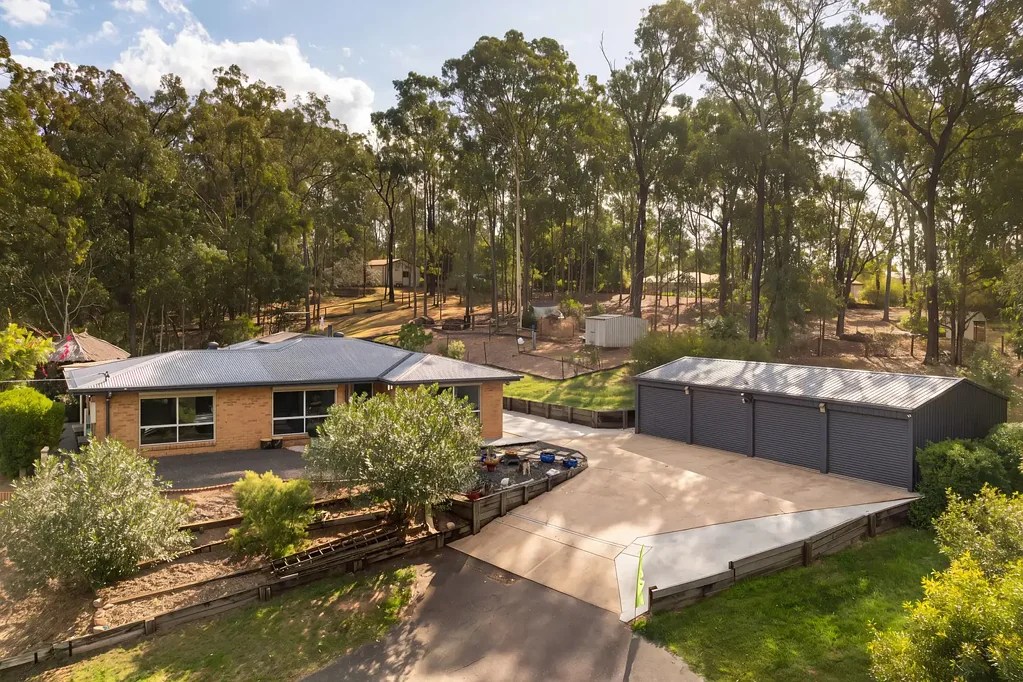 Chuwar 4 Bedroom Hidden Acreage Haven in a Peaceful Cul-de-Sac