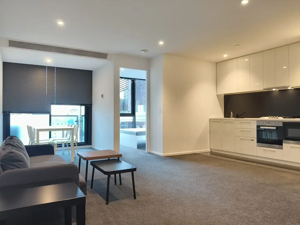 CONVENIENT LIVING IN MELB CBD