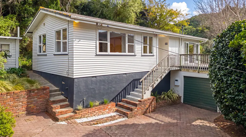 Ngaio 3Phòng ngủ Mid Century Style. Sunny Ngaio Living