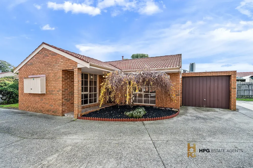 Tullamarine 2Moenga Modern Elegance Meets Effortless Living