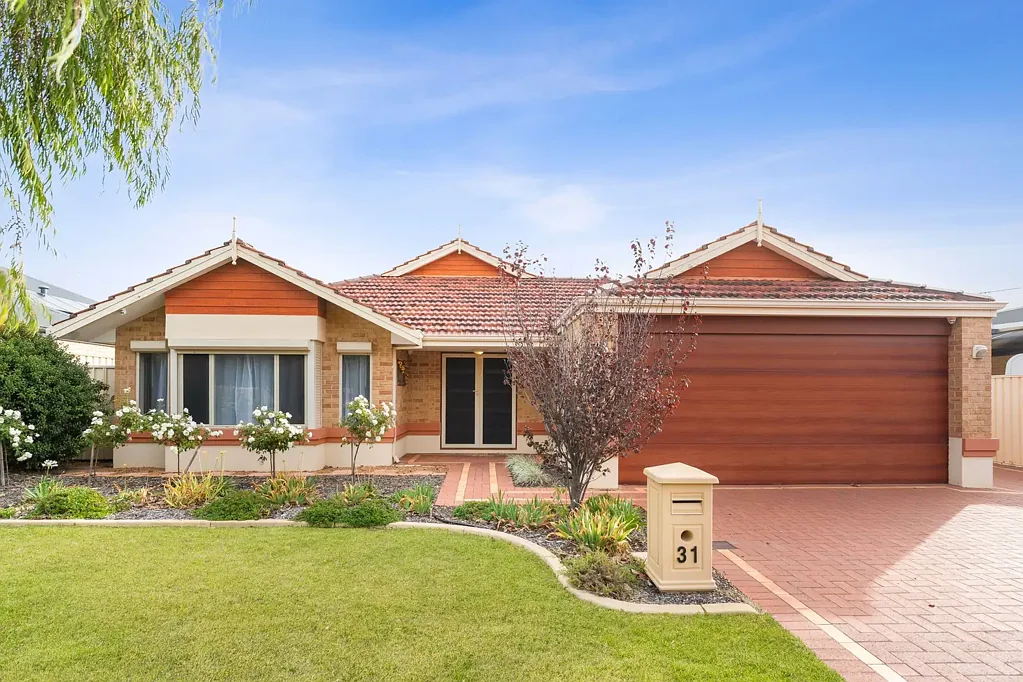 Baldivis 4房  Spacious Family Home in Settlers Hills Estate